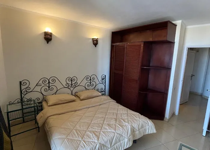 Bahia - 2 Bedrooms Serviced - View Apartmanhotel 3*