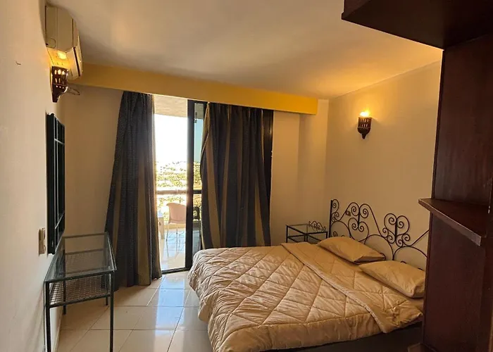Bahia - 2 Bedrooms Serviced - View Apartmanhotel Gurdaka